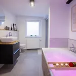 شقة Bayreuthome - Romantisches Mit Whirlpool Und 2 Schlafzimmern بايروث
