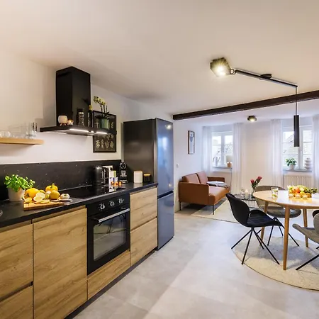 Bayreuthome - Romantisches Mit Whirlpool - 2 Schlafzimmer- Mobiles Klimageraet * Bayreuth
