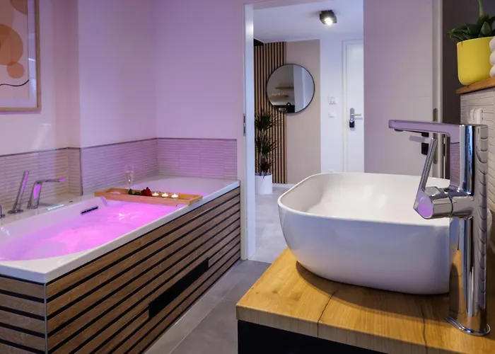 Lejlighed Bayreuthome - Romantisches Mit Whirlpool Und 2 Schlafzimmern *